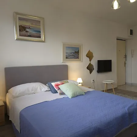 Апартаменты Antonella *