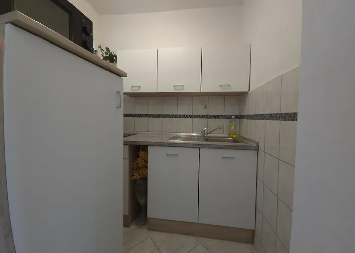 Antonella Задар